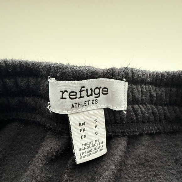 Lot of Four Casual Shorts in Black, Purple, Green, and Gray - Picture 9 of 10